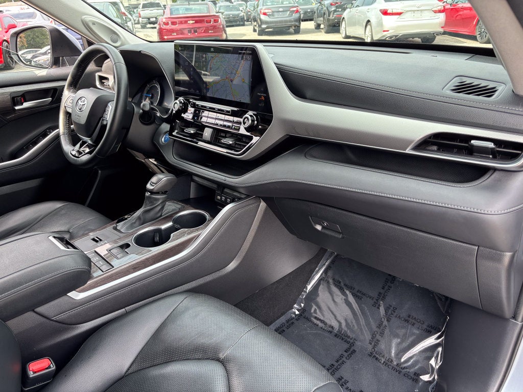 2021 Toyota Highlander Hybrid Platinum