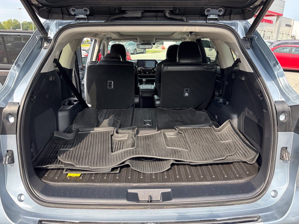 2021 Toyota Highlander Hybrid Platinum