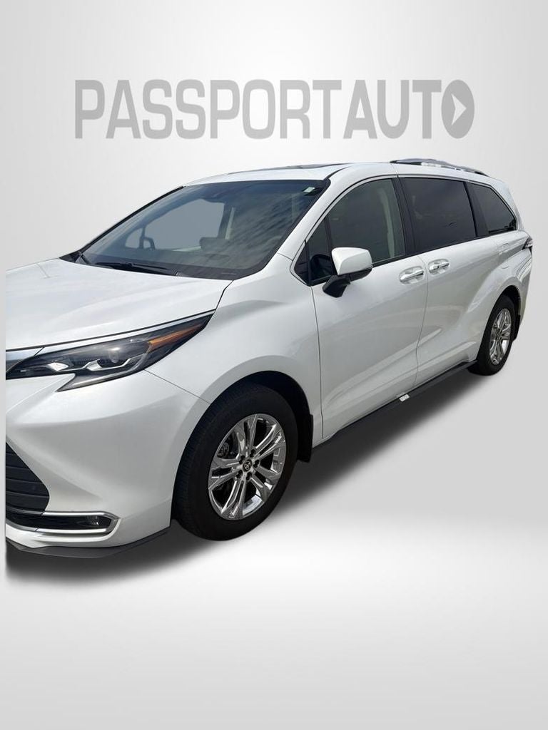 2024 Toyota Sienna Platinum 7 Passenger