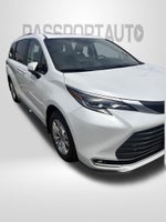 2024 Toyota Sienna Platinum 7 Passenger