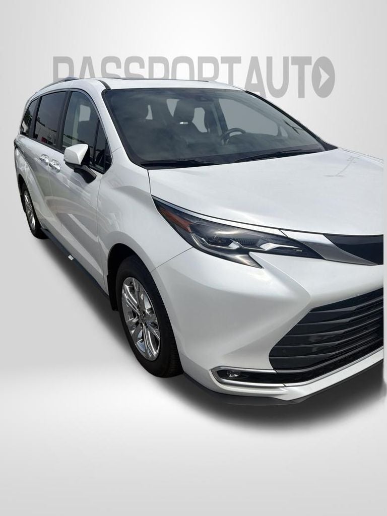 2024 Toyota Sienna Platinum 7 Passenger
