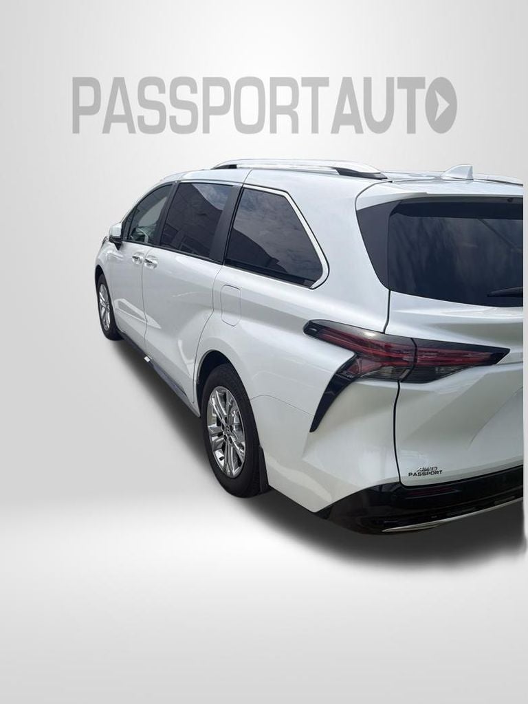 2024 Toyota Sienna Platinum 7 Passenger