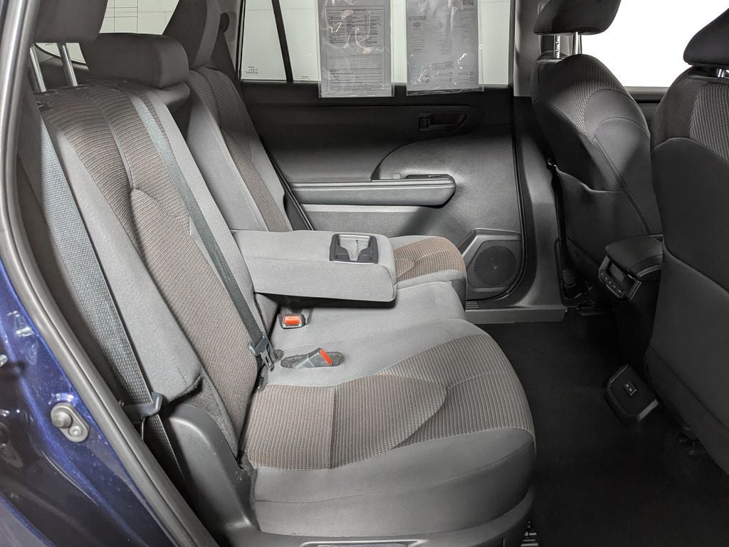 2025 Toyota Highlander LE