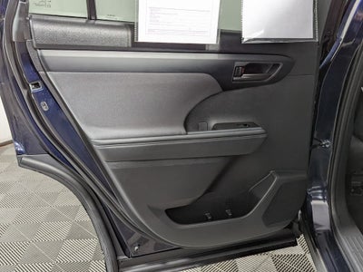 2025 Toyota Highlander LE