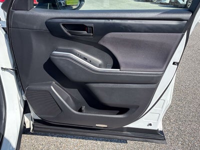 2025 Toyota Highlander LE