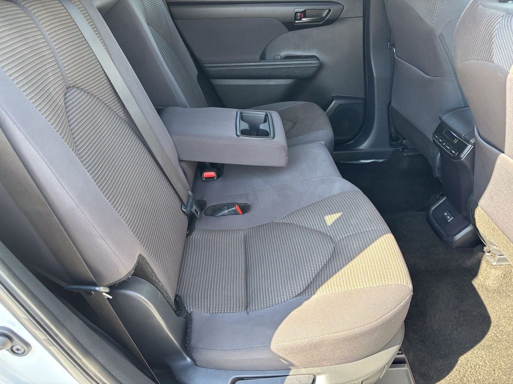 2025 Toyota Highlander LE
