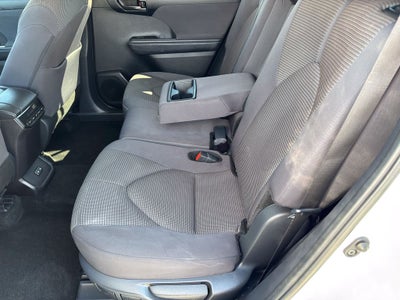 2025 Toyota Highlander LE