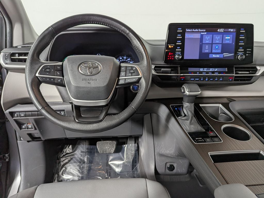 2024 Toyota Sienna XLE 8 Passenger