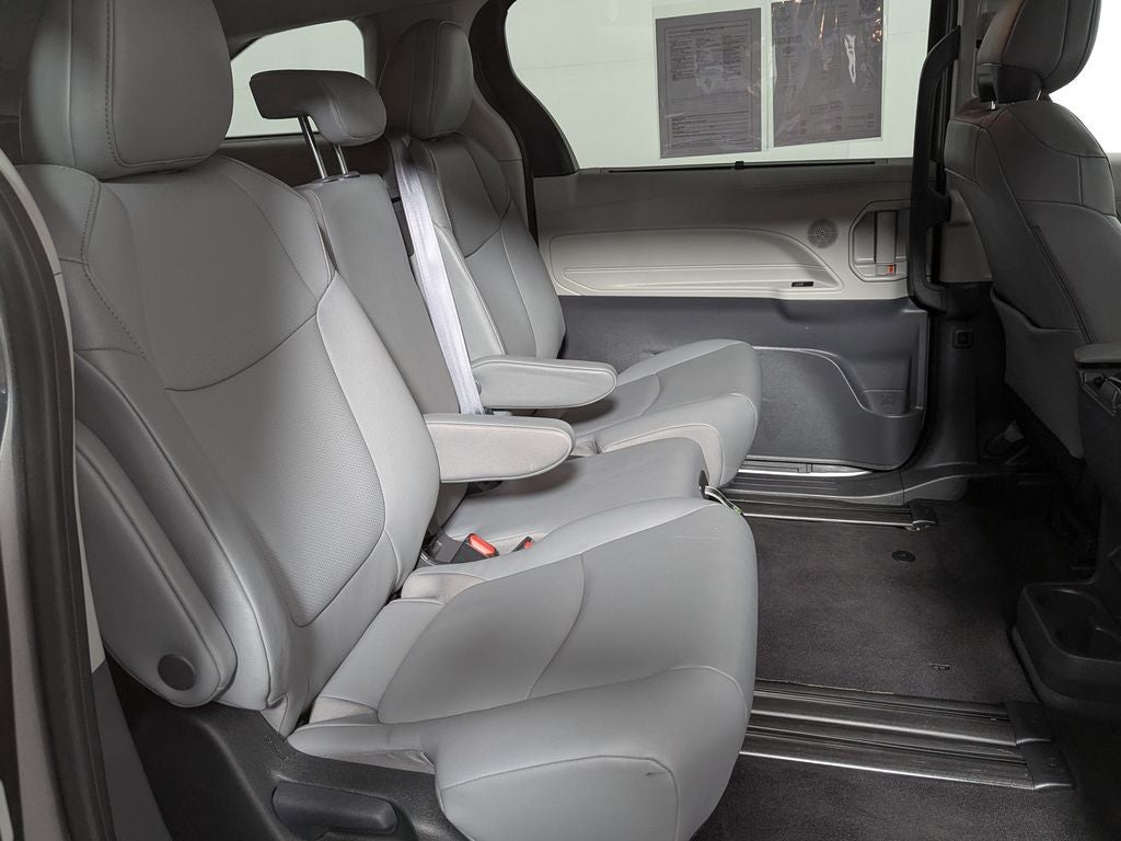 2024 Toyota Sienna XLE 8 Passenger
