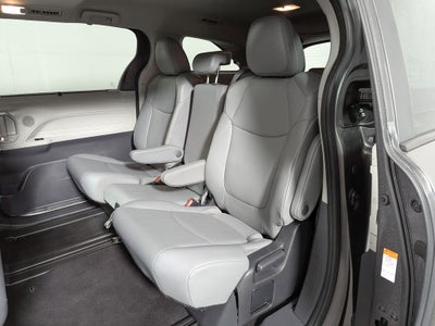 2024 Toyota Sienna XLE 8 Passenger