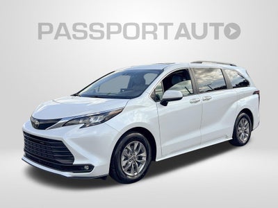 2026 Toyota Sienna XLE 8 Passenger