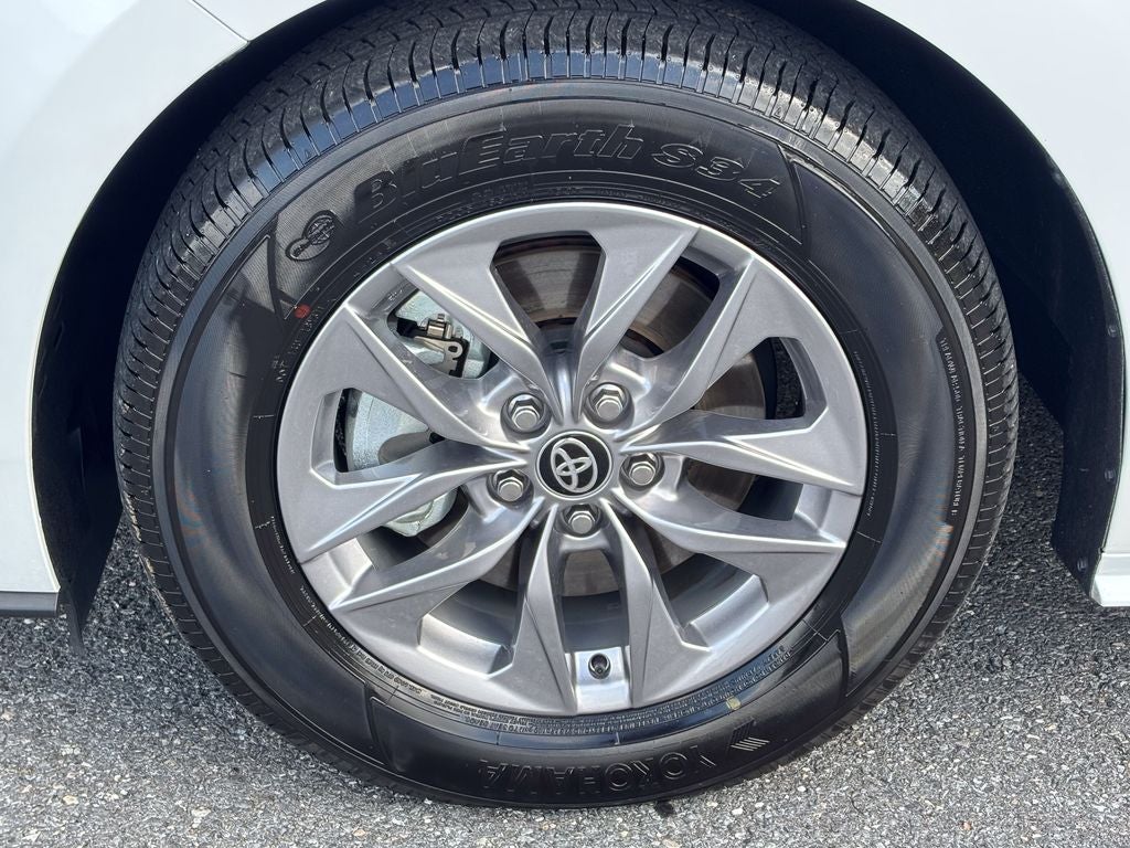 2026 Toyota Sienna XLE 8 Passenger