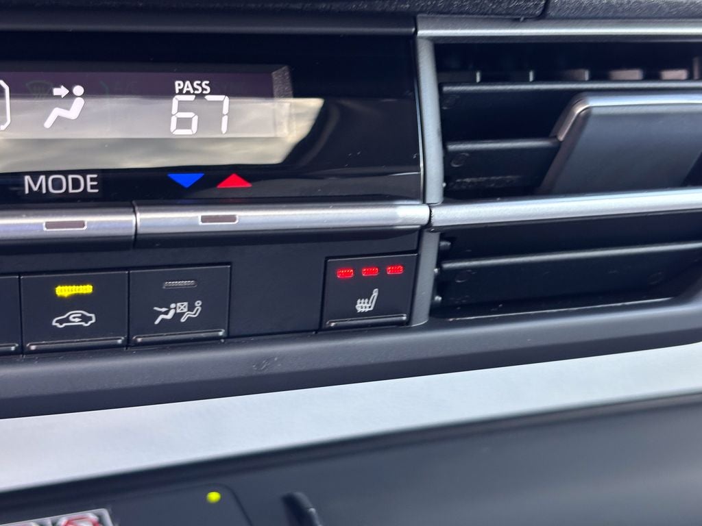 2026 Toyota Sienna XLE 8 Passenger