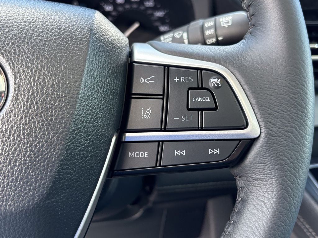 2026 Toyota Sienna XLE 8 Passenger