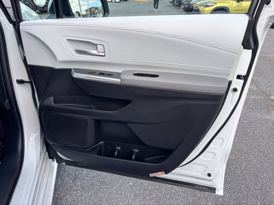 2026 Toyota Sienna XLE 8 Passenger