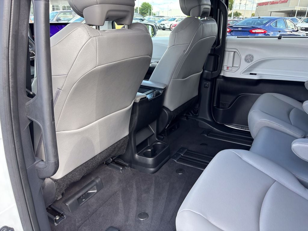 2026 Toyota Sienna XLE 8 Passenger