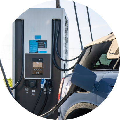 The MINI Countryman SE ALL4 at a charging station. 